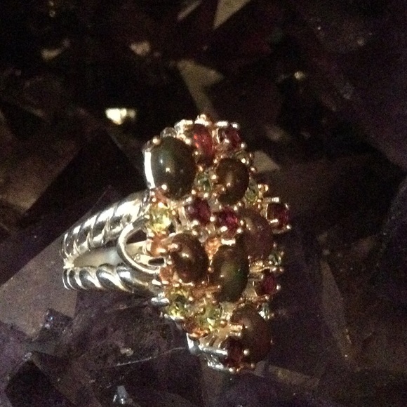 Spectacular Genuine Black Opals, Garnets & Peridot Ring - Picture 8 of 10
